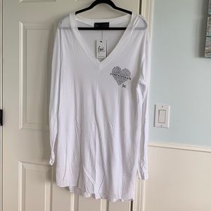 Hi/Lo long  sleeve v neck shirt